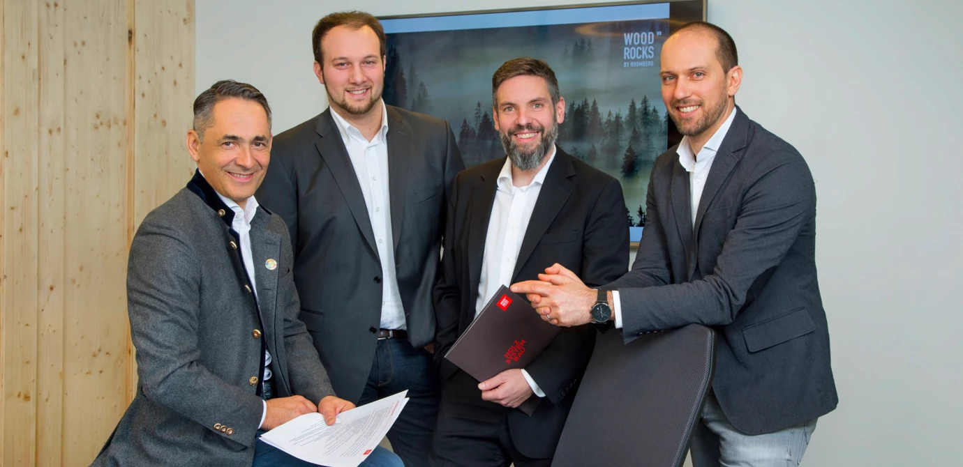 Bringen das neue, nachhaltige Wohnbauprodukt WoodRocks auf den Weg (v. l. n. r.): Hubert Rhomberg, Alexander Hilbe, Stefan Schrenk und Matthias Frick /Fotonachweis: Fotostudio Semrad
